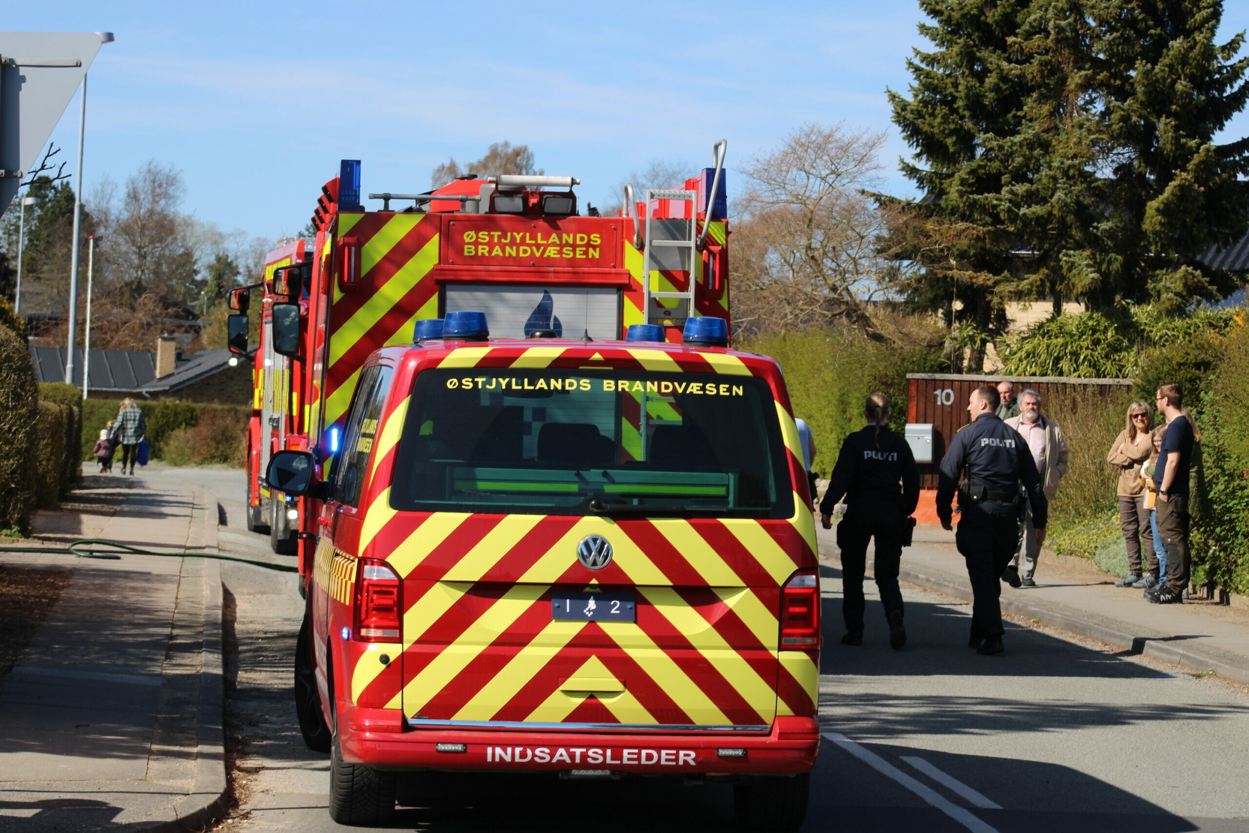 Brand I Ejendom Lidt Udenfor Aarhus Brandv Sen Og Politi Til Stede