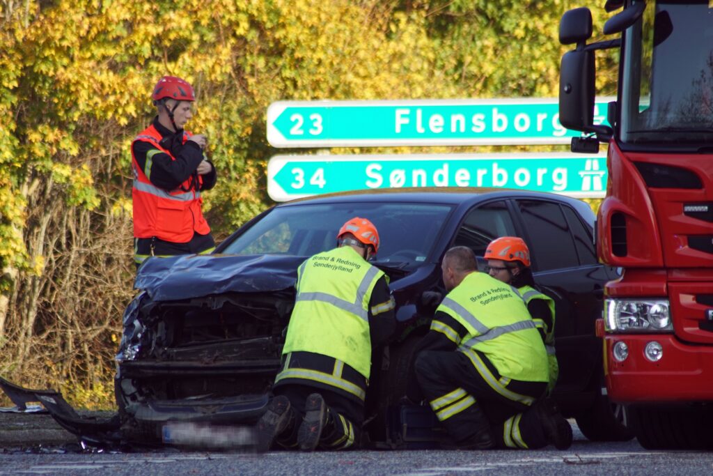 Trafikulykke I Aabenraa - To Biler I Ulykke På Landevej