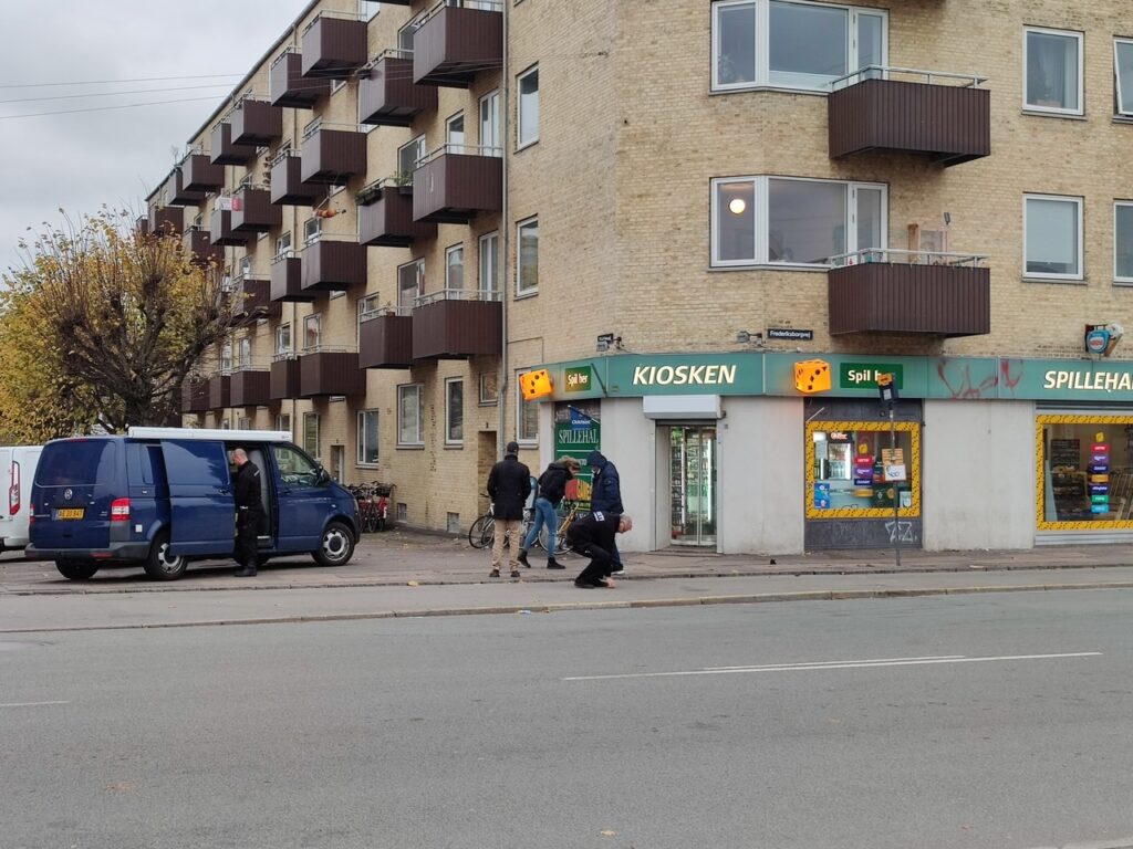 Flere skud affyret i København rude - Presse-fotos.dk