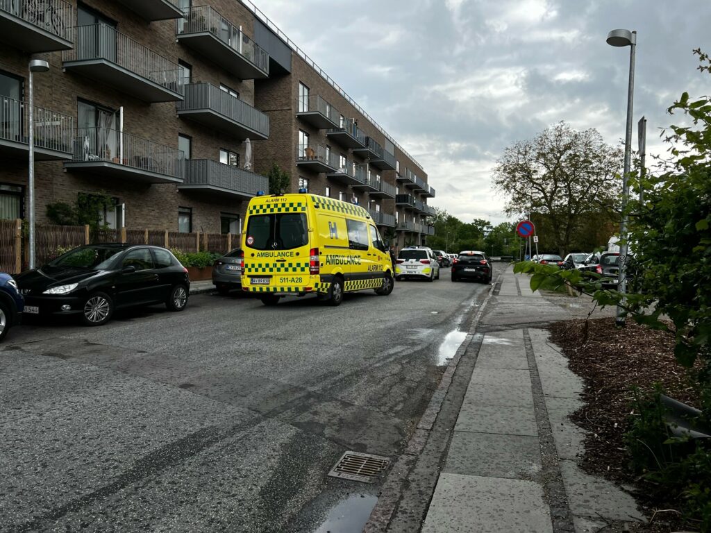 Politi Og Ambulance Til Stede I Ballerup 