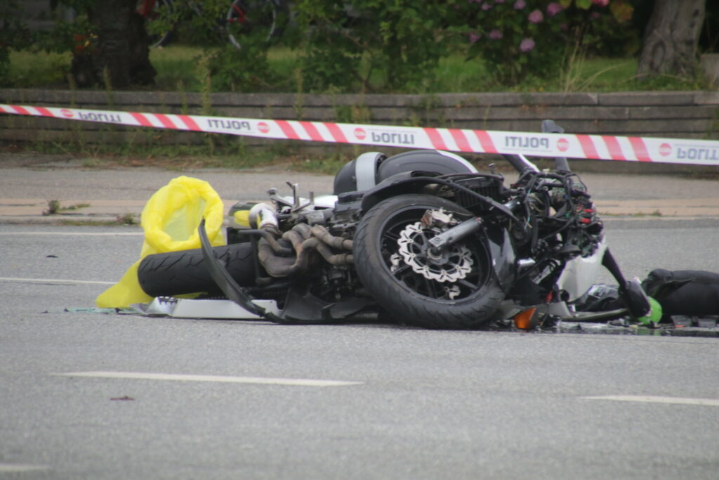 dagsorden Mere Amerika Motorcykelulykke skaber lang kø ved Hareskovvej - Presse-fotos.dk