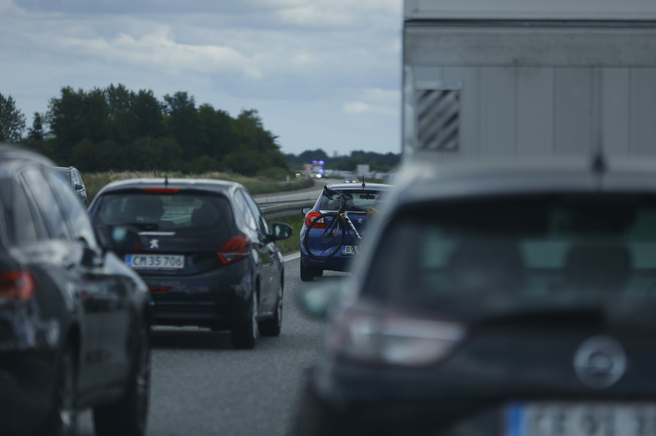 Kilometerlang Kø På Motorvejen Spor Spærret 