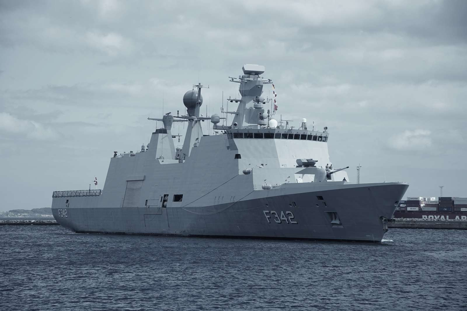 Se de imponerende billeder: Esben Snare ankommer til dansk havn