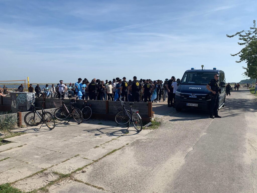 Stort Politiopbud På Amager Strandvej 