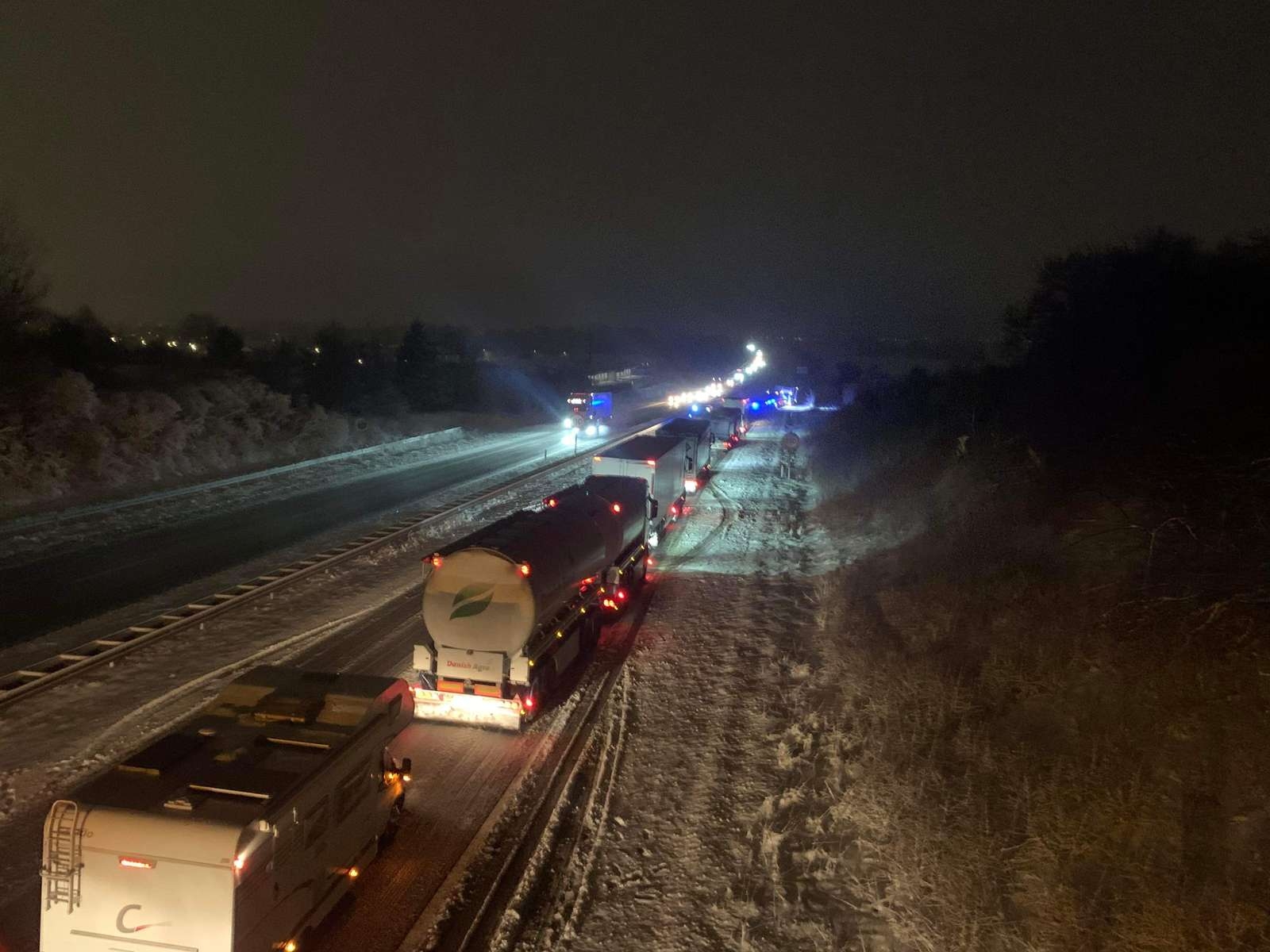 Lastbil Spærrer Motorvej 