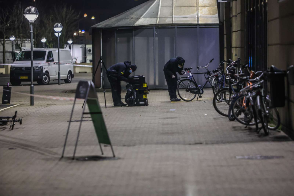 Kendt person stukket ned ved netcafé på Østerbro