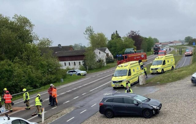 To personer hastet til hospitalet efter uheld i Helsinge