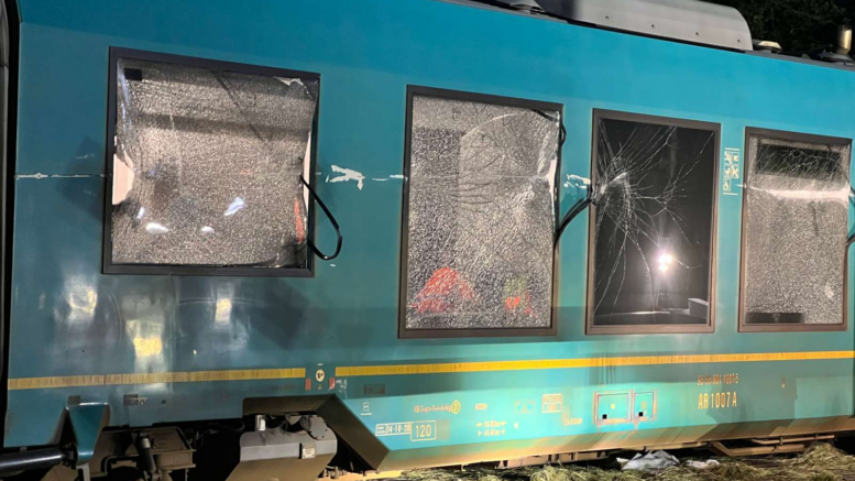 Passagertog brager ind i traktor: Derfor skete voldsom togulykke