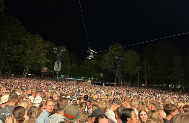 Lukas Graham koncert afbrudt: Person faldet om