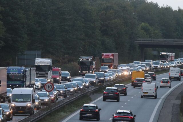 Uheld:  Motorvejs kø på flere kilometer