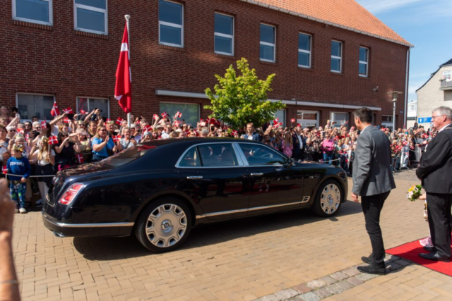 Danmark overdrager nationalt symbol til Brasilien