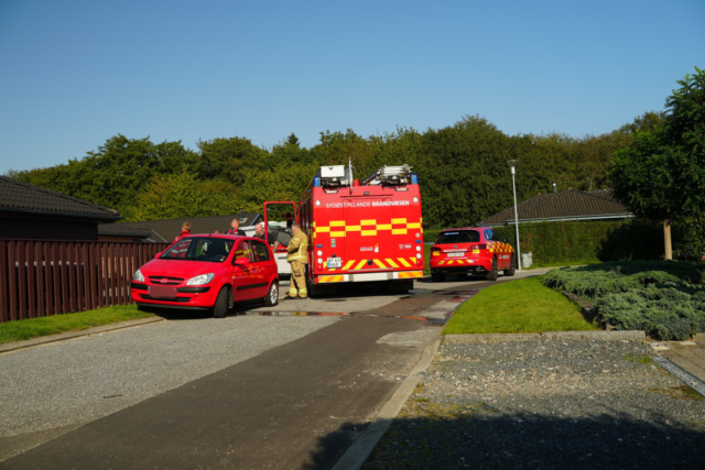 Melding om brand i villaområde