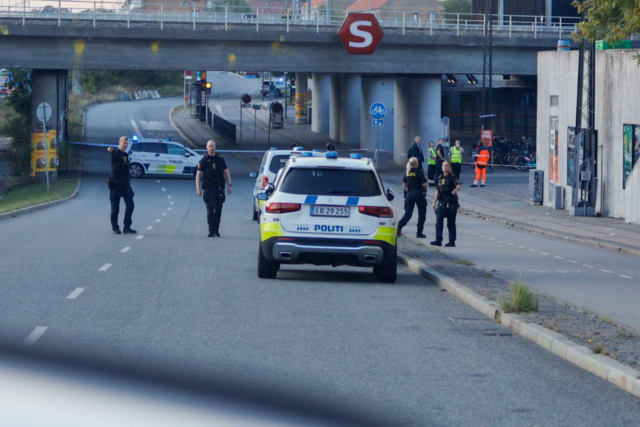 Bomberyddere og politi massivt til stede ved station