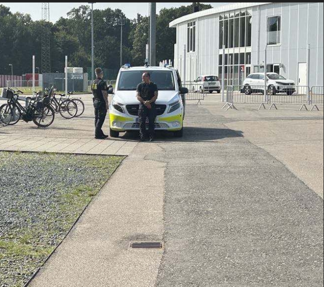 Fodbolddommer måtte tilkalde politiet