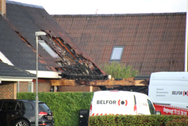 Brand flår hus i stykker