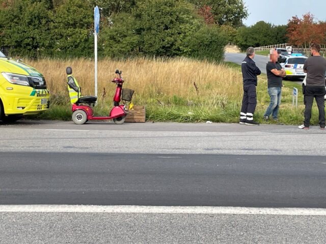 Trafikulykke ved kryds: Politiet undersøger sagen