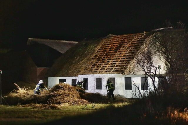 Militært øvelses hus i brand