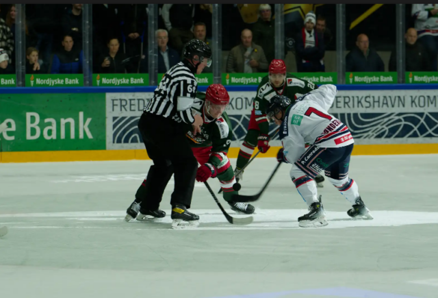 Odense Bulldogs knuser Frederikshavn Whitehawks