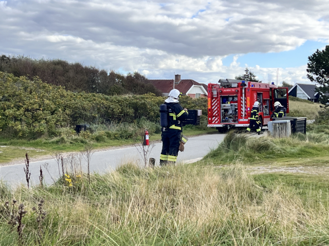 Udrykning til sommerhuskvarter: Brand i grønt område