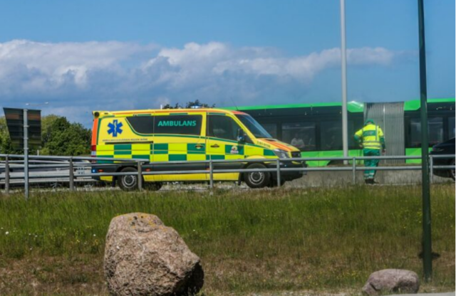 Mand kommet til skade efter toiletbesøg: Hastet på hospitalet