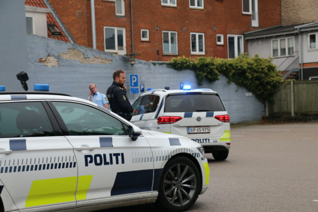 Rækker fuck til politiet: Jeg skærer halsen over på jer