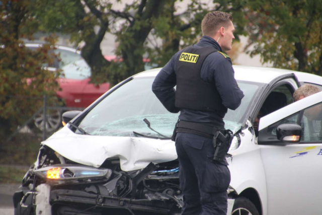 Vestegnen: Ældre mand bringes på hospitalet