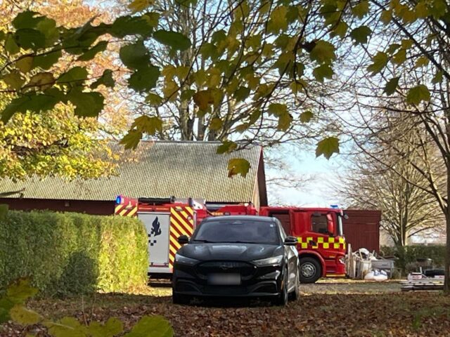 Brand brudt ud i carport