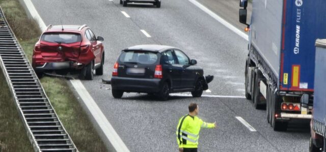 Voldsomt uheld i høj fart på motorvejen: Massiv kø