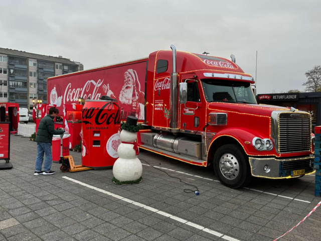 Coca Cola og julemanden turnerer Danmark: Her kommer den