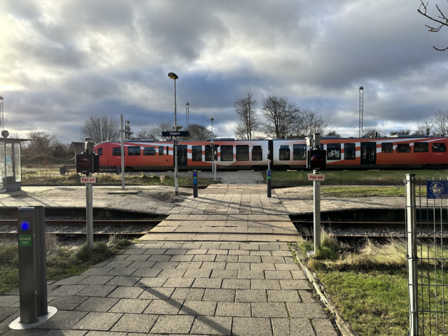 Ingen afgange i mange timer: Togtrafikken står helt stille