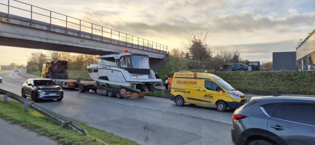 Store problemer på Ringvejen: Bådtransport spærrer for trafikken