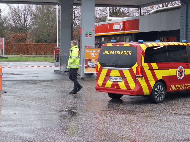 Stort olieudslip ved tankstation