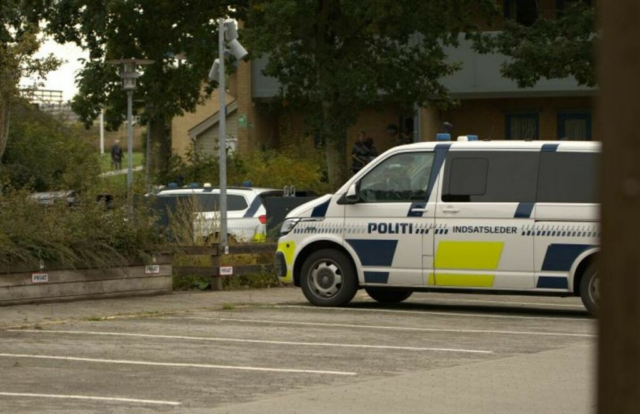 Flere kommet til skade i voldsomt hjemmerøveri: Overfaldet med bat og kniv