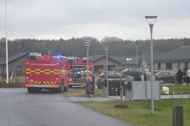 Brandvæsenet rykker ud til jysk villakvarter