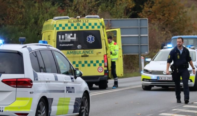 Mand amok: Slog kvinde og forsøgte at køre hende ned