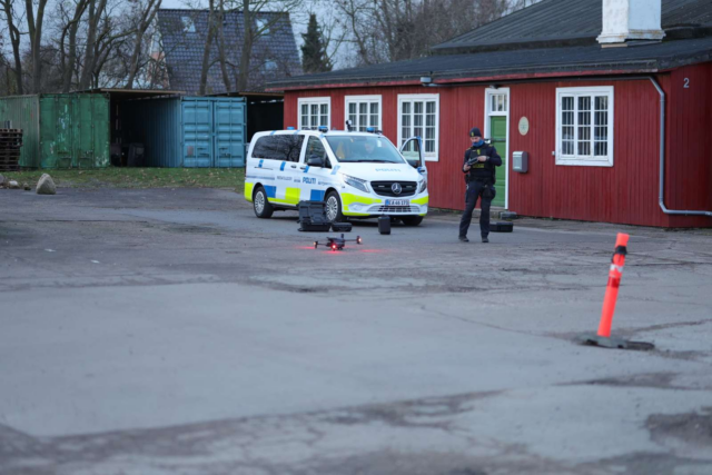 Mystisk aktion: Indsatsledervogn og drone til stede