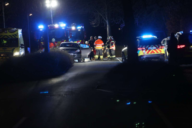 Melding om fastklemte i trafikuheld