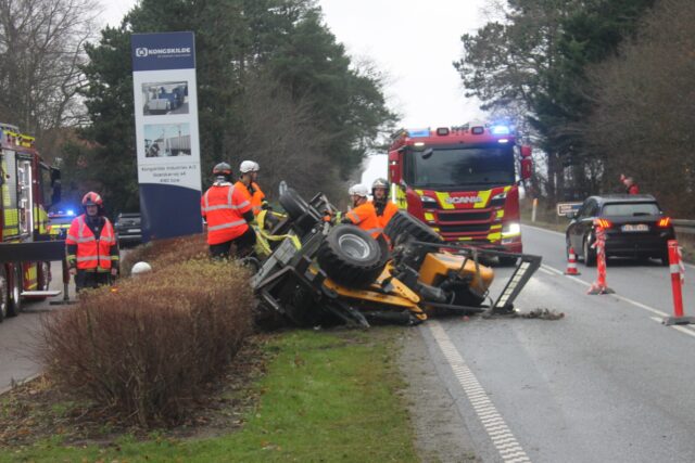 Smadret i færdselsulykke på landevej