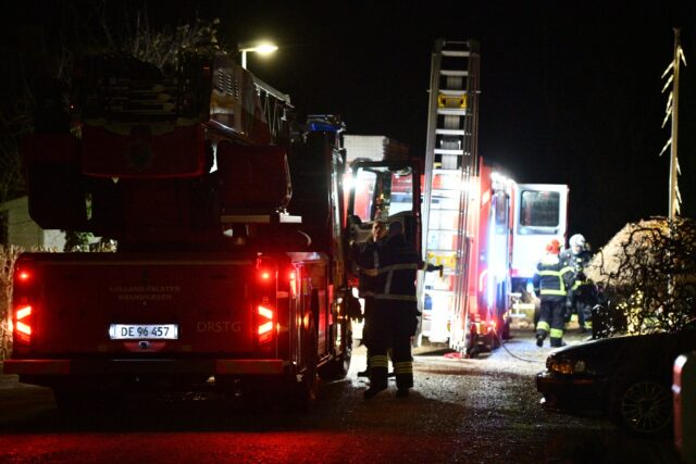 Brand i skorsten sender brandvæsenet på udrykning