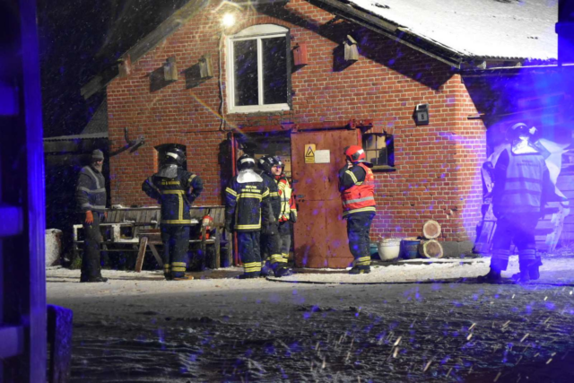 Melding om brand på gård