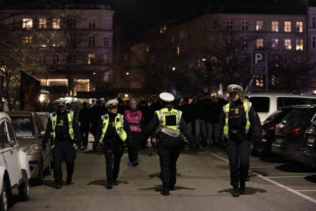 Fodboldfans indtager København: Kæmpe optog på vej til Parken