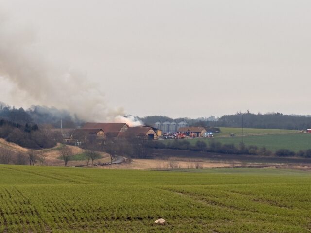 Voldsomme flammer ved historisk gods