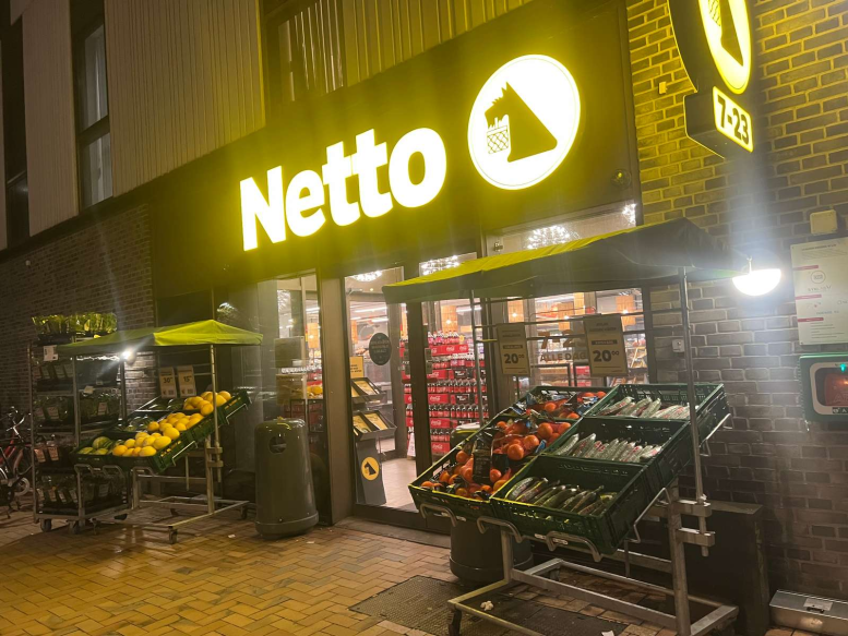 Netto facade aften