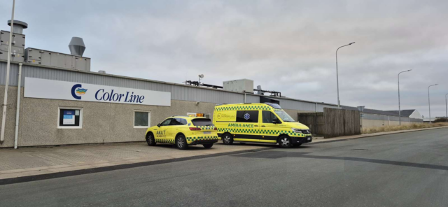 Akutlægebil og ambulance ankommet til Hirtshals Havn