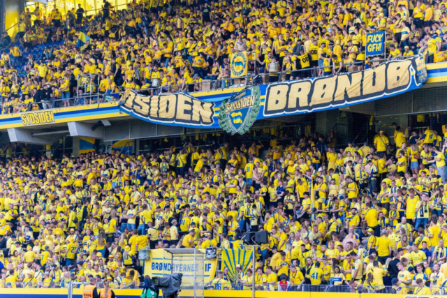 Voldsom hændelse på tribunen under Brøndby-kamp