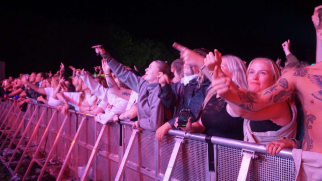 Punkprovokatører annoncerer stor koncert i Danmark