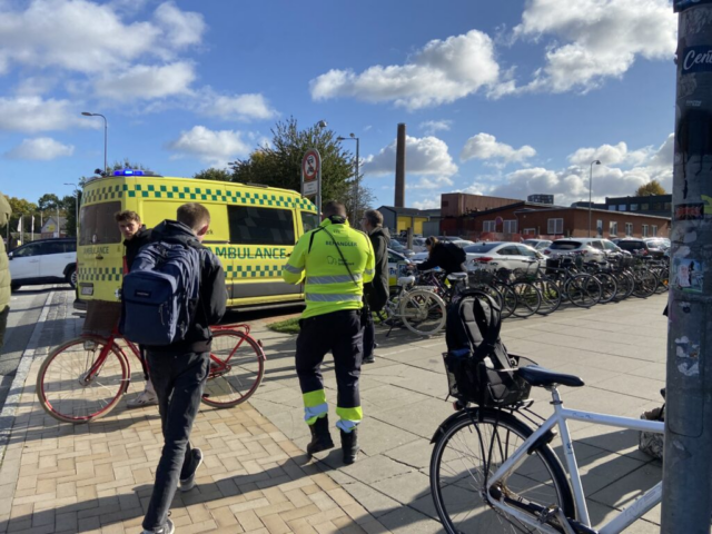 9-årig pige kørt ned af bus