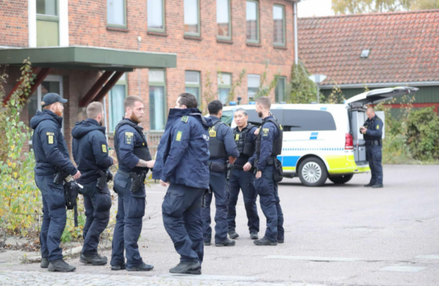 Teenager skudt i maven af 66-årig