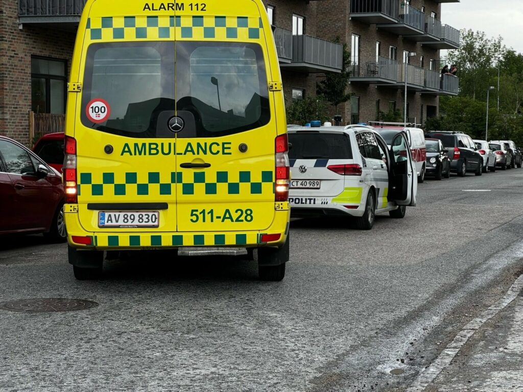 Ambulance behandler sygdom