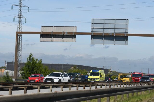 Ambulance fremme efter uheld: Stort motorvejskaos